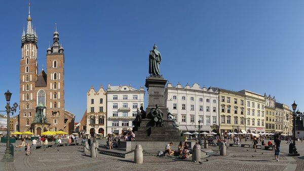 St. Mary's Basilica and the Adam Mickiewicz monument on Kraków's Main Market Square